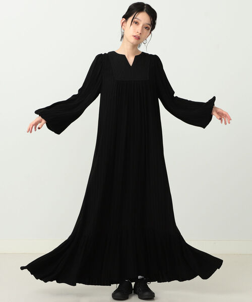 CAROLINA GLASER（カロリナ グレイサー）の「CAROLINA GLASER / 胸元