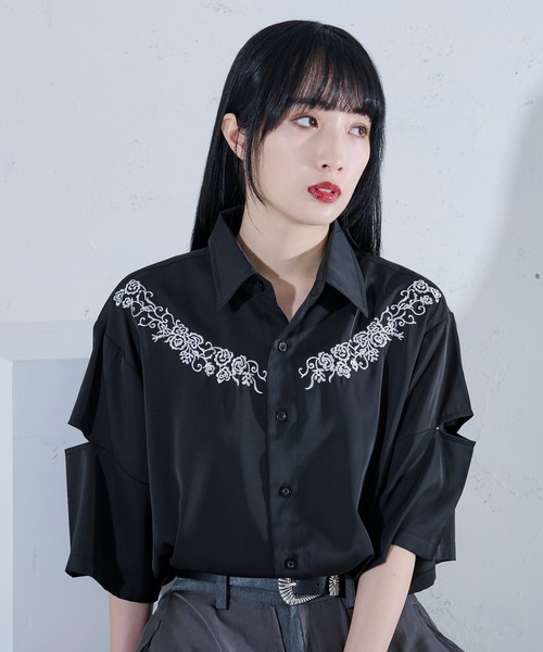 カーブフラワー刺繍カットアウトシャツ（シャツ/ブラウス）｜Ellno