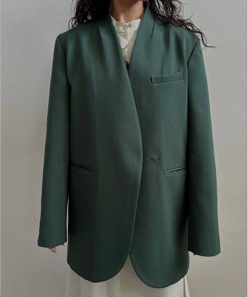 Ameri（アメリ）の「ESSENTIAL CURVE COLLAR JACKET（ノーカラー