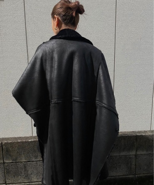 Ameri（アメリ）の「REVERSIBLE BOA PONCHO COAT（ポンチョ）」 - WEAR