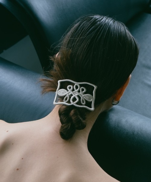 SYKIA ヘアバレッタ