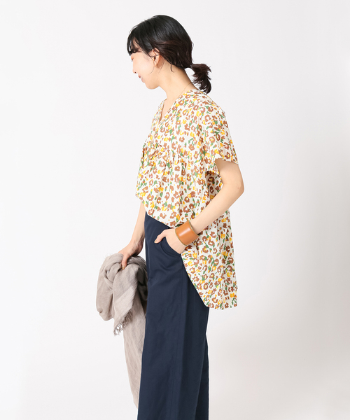 IENA（イエナ）の「Vネックギャザーブラウス（シャツ/ブラウス）」 - WEAR