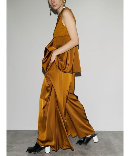 UN3D.（アンスリード）の「タックギャザーサテンワイドパンツ（その他