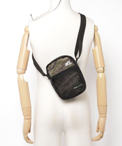 Back Channel（バックチャンネル）の「Back Channel × MEI SHOULDER