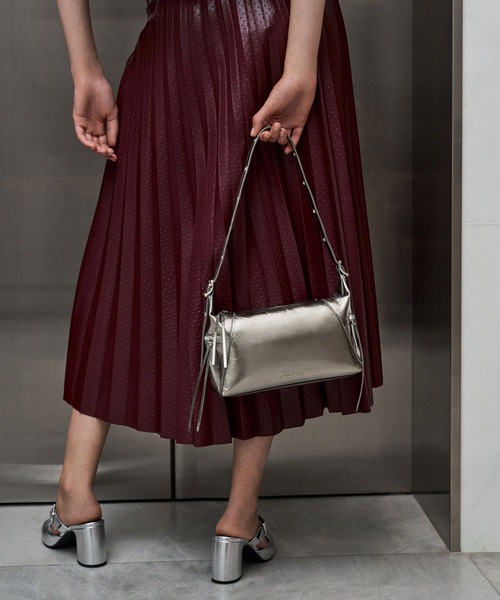 Xylia ザイリア ホーボーバッグ（ショルダーバッグ）｜CHARLES & KEITH