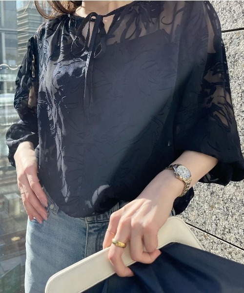 anuans（アニュアンス）の「ネックギャザーオパールブラウス（シャツ