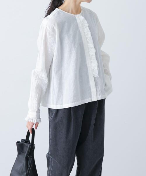 かぐれ（カグレ）の「コットンリネンフリルブラウス（シャツ/ブラウス