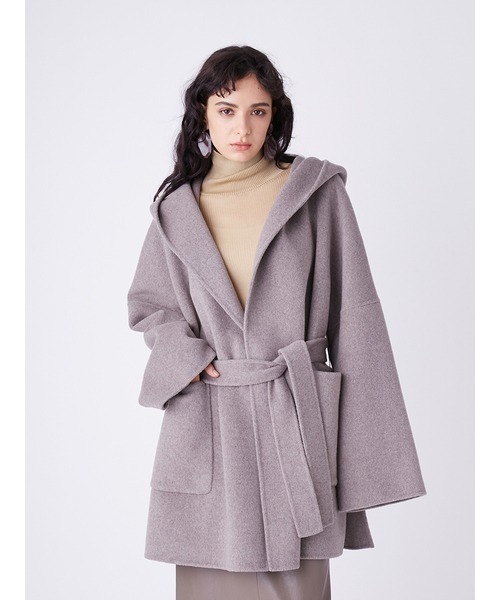 Mila Owen（ミラオーウェン）の「ハーフ丈ポンチョ風リバーコート