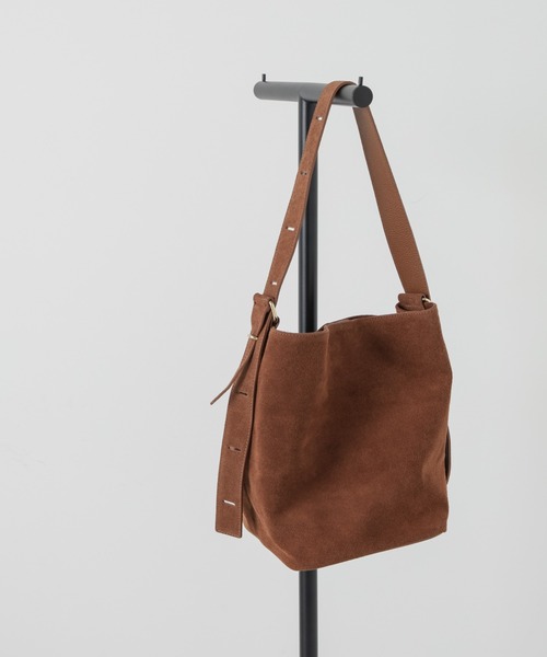 AULENTTI/スエードワンショルダーバッグ（ショルダーバッグ