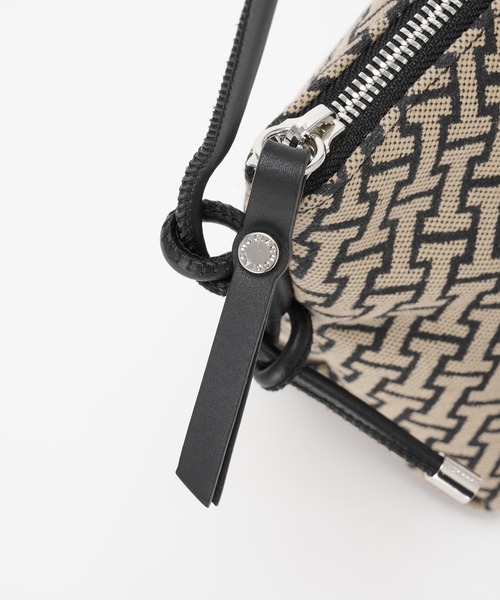 IACUCCI（イアクッチ）の「モノグランマ ポーチSD JACQUARD/RUGA