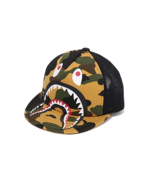 A BATHING APE（アベイシングエイプ）の「1ST CAMO SHARK MESH CAP