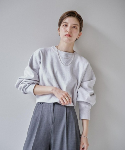 TODAYFUL（トゥデイフル）の「Cropped Sweat Pullover（スウェット