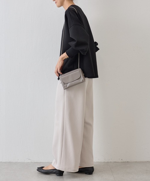 BEARDSLEY（ビアズリー）の「ダンボールパフトレーナー（Tシャツ