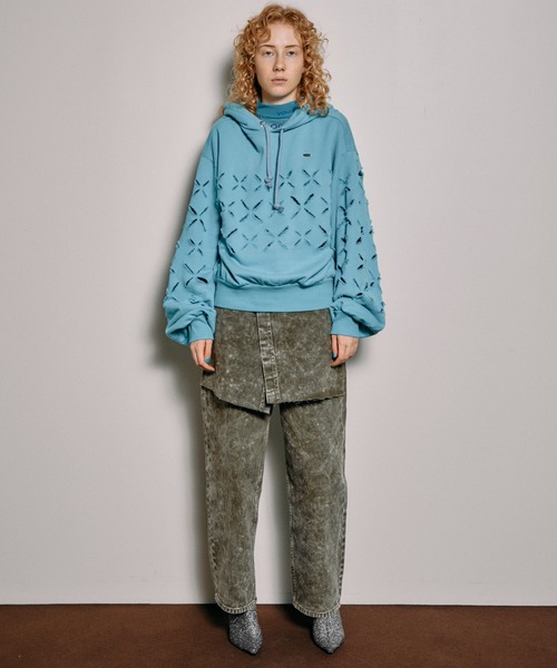 MAISON SPECIAL（メゾンスペシャル）の「Slash Cut Design Sweat