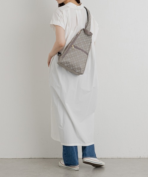 russet（ラシット）の「《トラベルシリーズ・軽量》ナイロンボディ