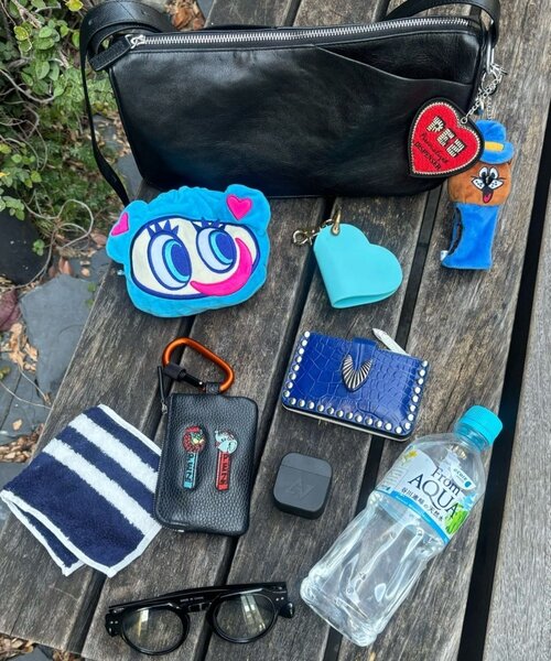 ear PAPILLONNER（イアパピヨネ）の「《本革/280g》ミニスワローマチ