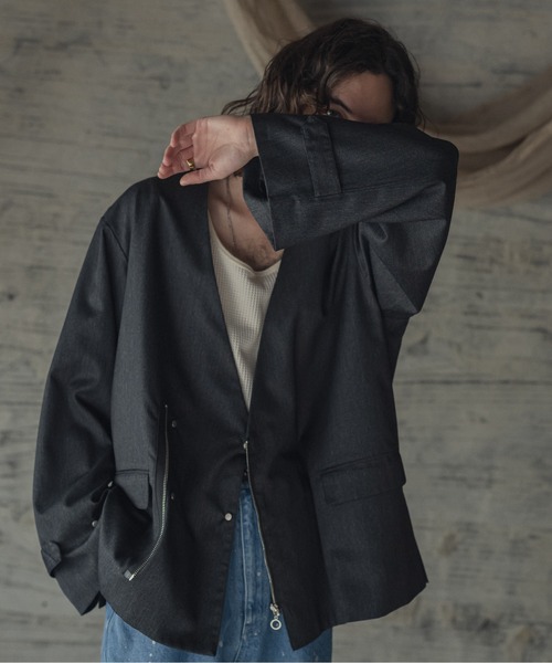 CASPER JOHN（キャスパージョン）の「Collarless zip tailored jacket
