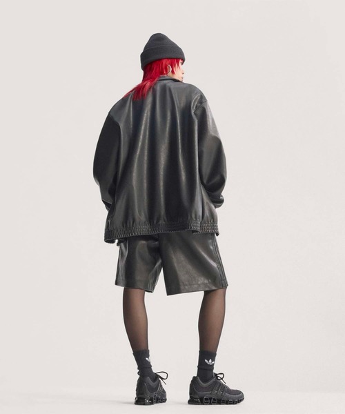 adidas（アディダス）の「プレザー ファイヤーバード オーバーサイズ