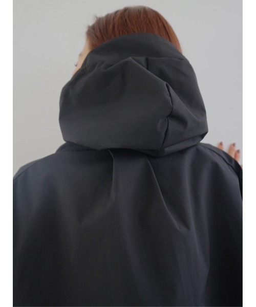 TRUNC（トランクエイティーエイト）の「Waterproof Tech Coat