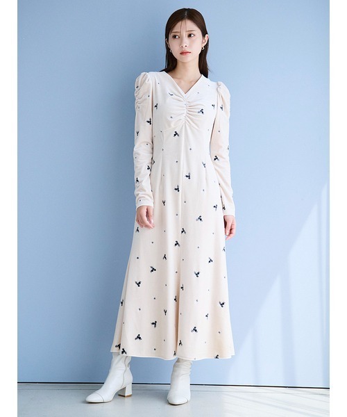 CELFORD（セルフォード）の「ベロア総刺繍ワンピース（ワンピース