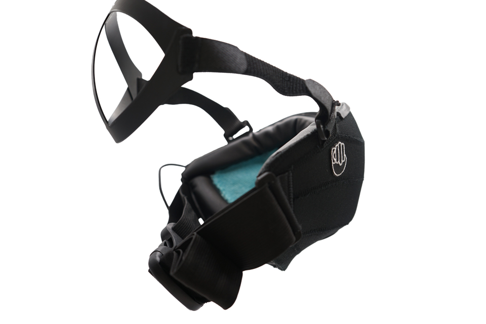 OMBRA v2｜絶叫プレイでストレス解消！マイク付きゲーミング防音マスク