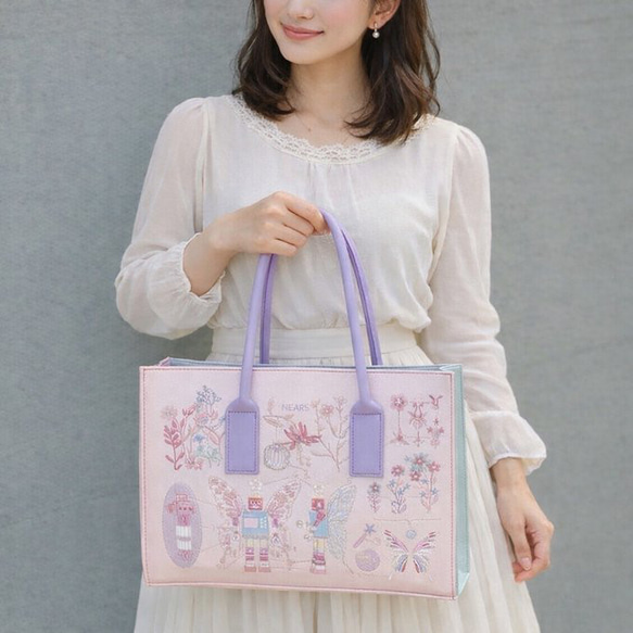 ハンドバッグ レザーバッグ 刺繍バッグ 13インチ レザー ショルダー