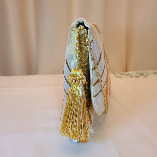 Creema SPRINGS 】秋色花紅葉模様シルク着物帯の2waysクラッチバッグ