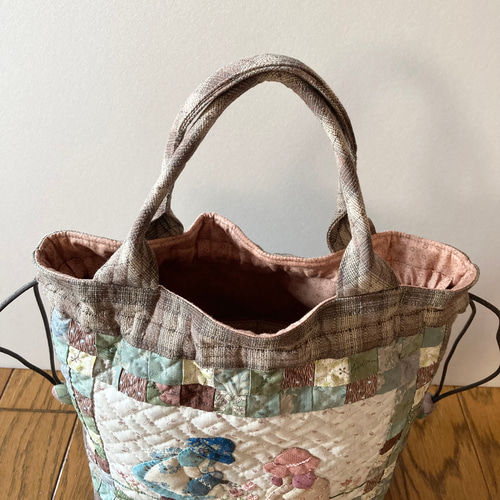 スーちゃんのパッチワークキルトバッグ トートバッグ lilla＊ 通販