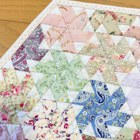 ヘキサゴンのパッチワークタペストリー パッチワークキルト