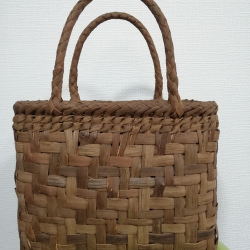 98305 山葡萄 籠 かご バック 網代編・やまぶどう籠 一番皮 着服 人気