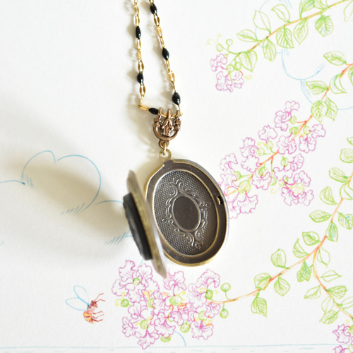 1930年代 ドイツアンティーク ニンフのカボション ロケットネックレス