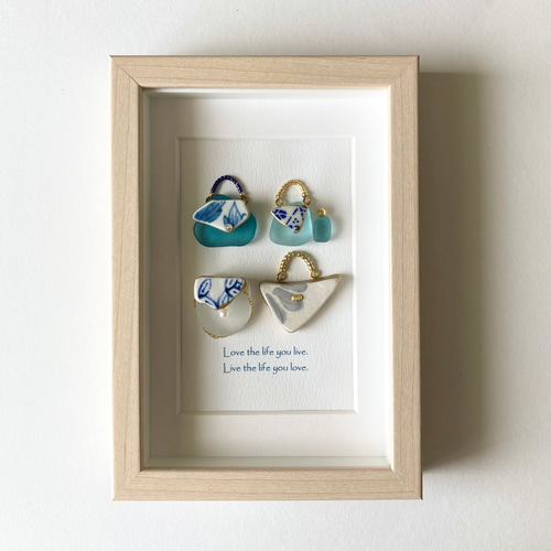 グレーの花びらのシー陶器のバッグ・シーグラスアート その他置物 青い