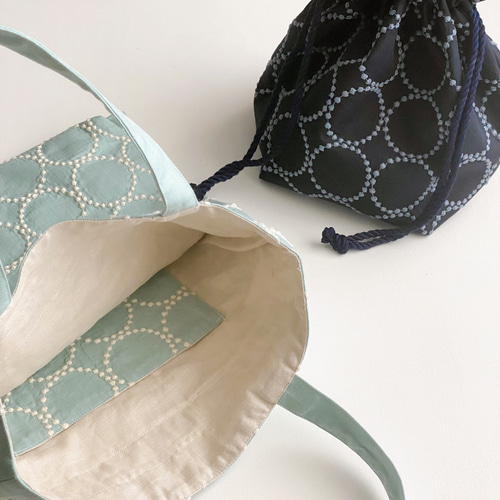 再販【ラスト1点のみ】持ち物によって形が変えらえる2way巾着バッグ