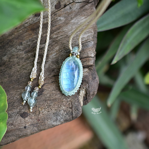 雪の宝石☆レインボームーンストーン マクラメネックレス852