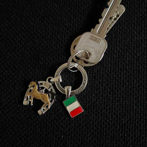 シルバー925のチャームキーリング「馬と馬蹄のキーリング」【送料無料