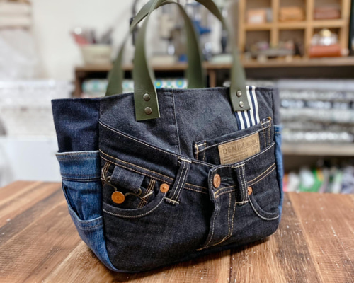 デニムと革のトートバッグ：デニムリメイク×本革持ち手グリーン トート
