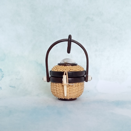 蓋付きミニナンタケットバスケット（黒檀）1インチ ペンダントトップ