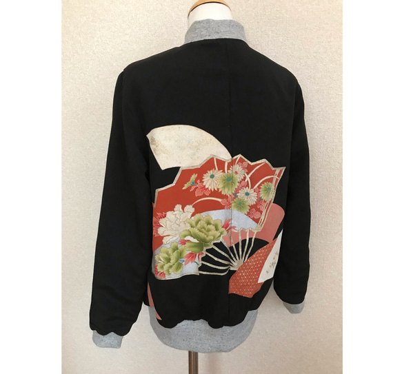 59☆黒留袖☆着物リメイク ☆レディースM☆ブルゾン☆スカジャン
