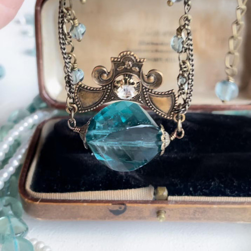 大粒 天然石 ブルー フローライト ペンダント トップ ネックレス