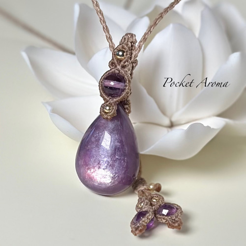 藤紫』レピドライトドロップとファントムアメジストのマクラメ