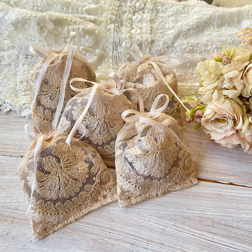 フランスアンティークレース*ラベンダーサシェ*シルクリボン*ミニ