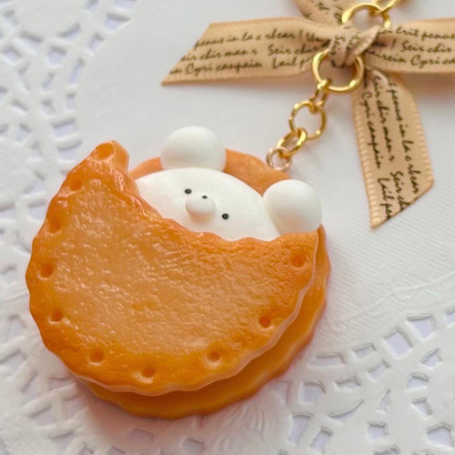 フェイクスイーツ】ミルクたっぷりクリームサンドクッキー クマさん