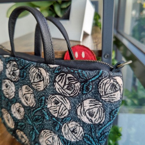 ミナペルホネン/rosyロージィーブルーグリーン/ラウンドMサイズmina