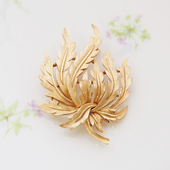 ヴィンテージジュエリー】Trifari トリファリ ゴールドトーン