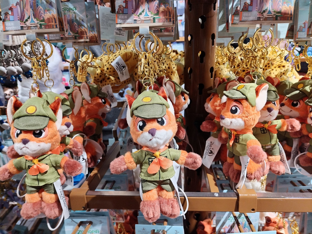 上海ディズニーズートピアグッズ：幼少時代ニックのぬいぐるみキー