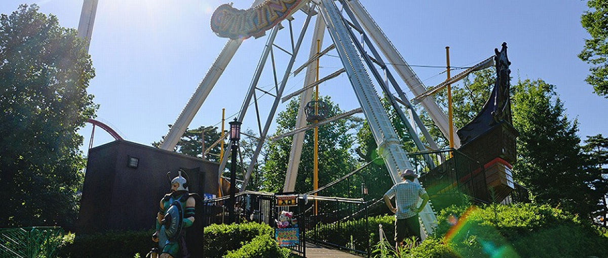 西武園ゆうえんちのアトラクション「バイキング」| キャステル