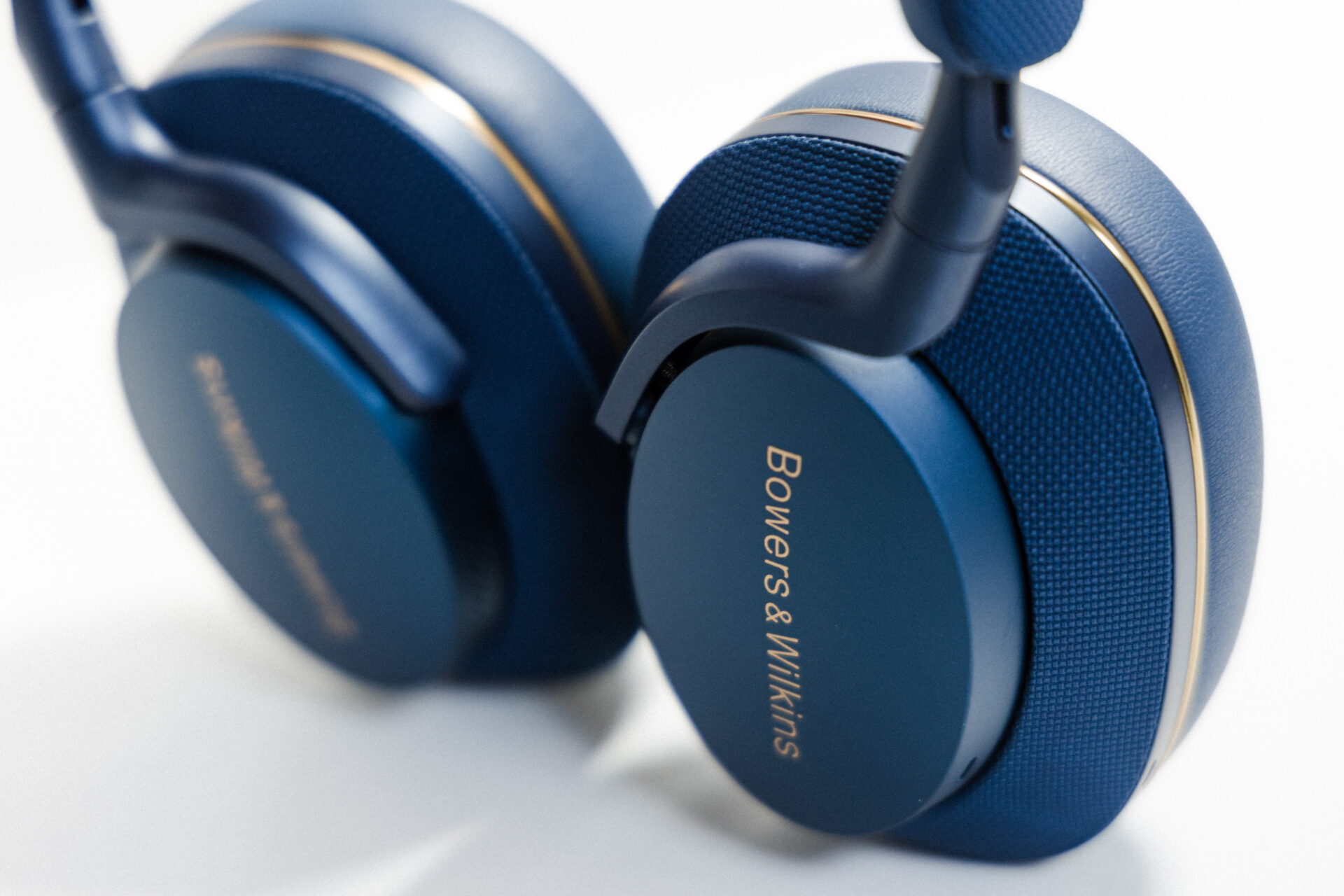 Px7 S2レビュー】Bowers & Wilkins ノイズキャンセリング ヘッドホン