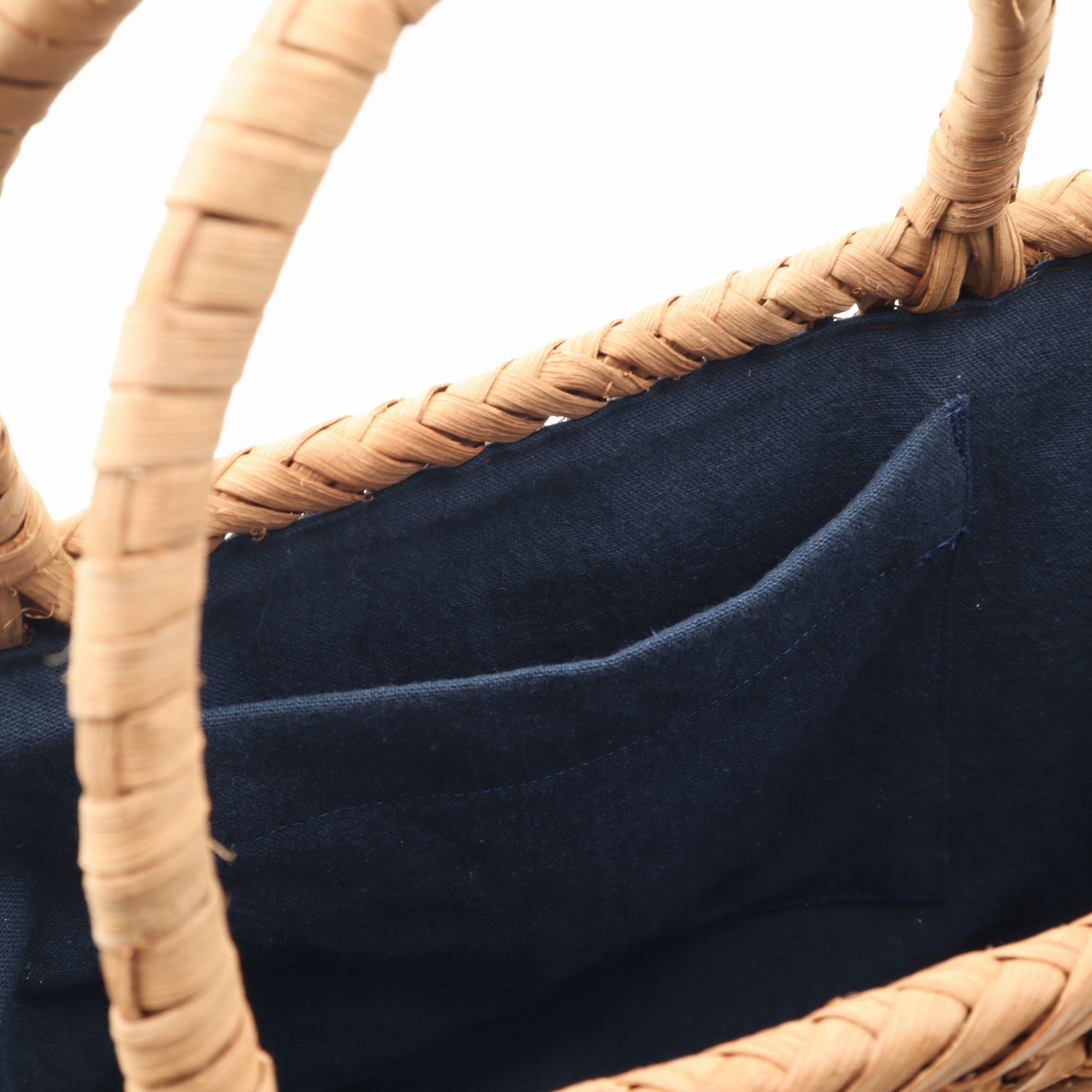 国産(長野県) 山葡萄かご 乱れ編み 国内採取 国内製作 3世代150年