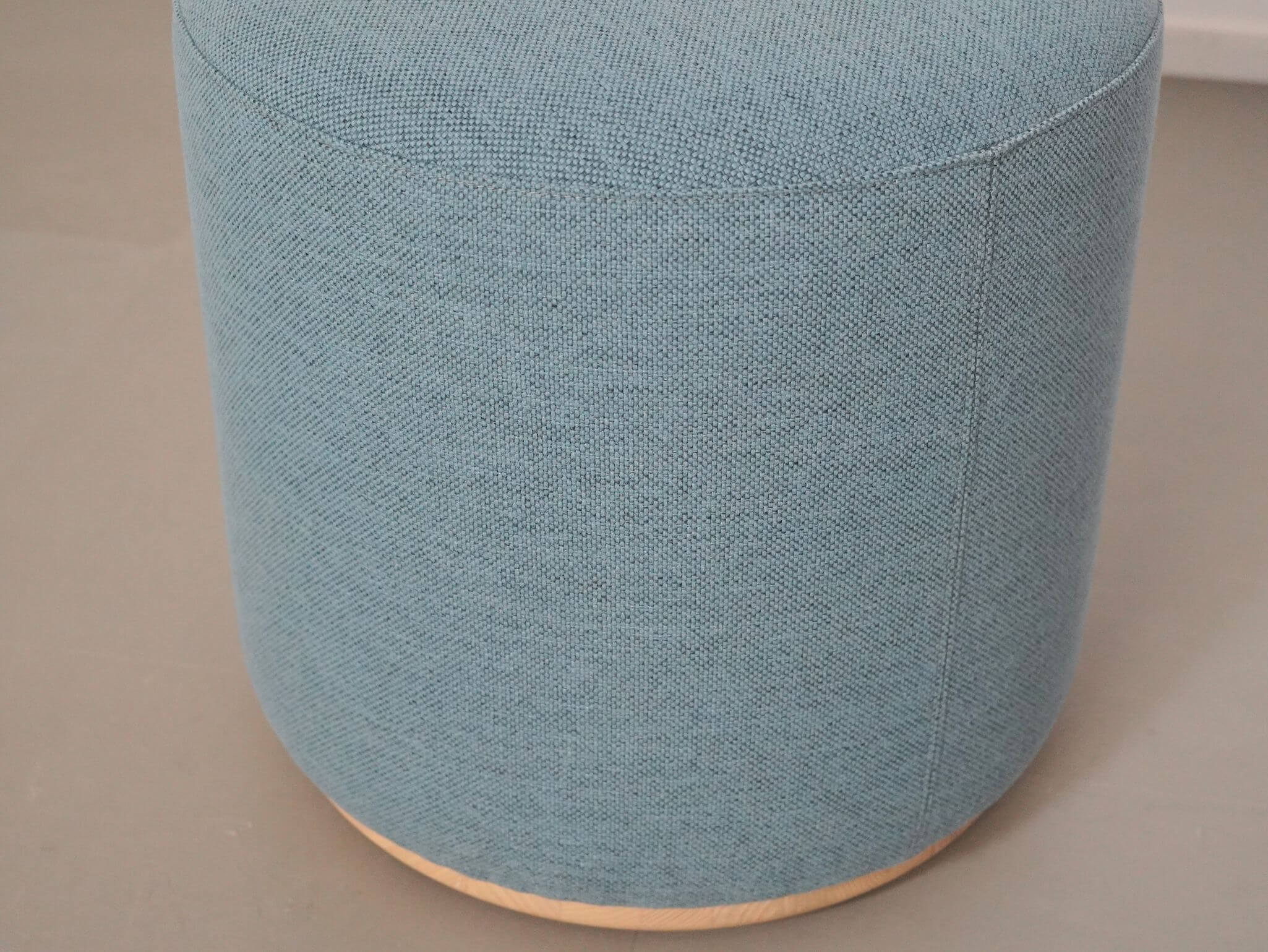 エレファント プーフ タスク スツール オットマン キャスター付