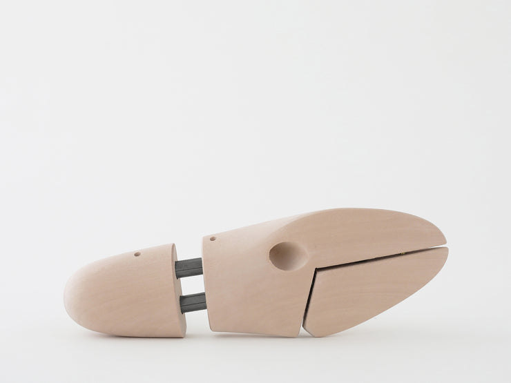 STYLE. SHOE TREES – CALMANTHOLOGY